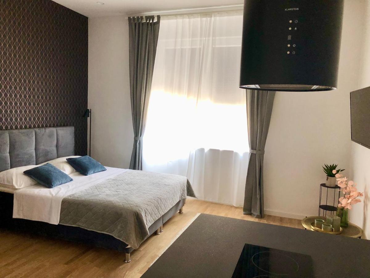 Hedone City Luxury Apartments With Free Parking Pula Exterior foto